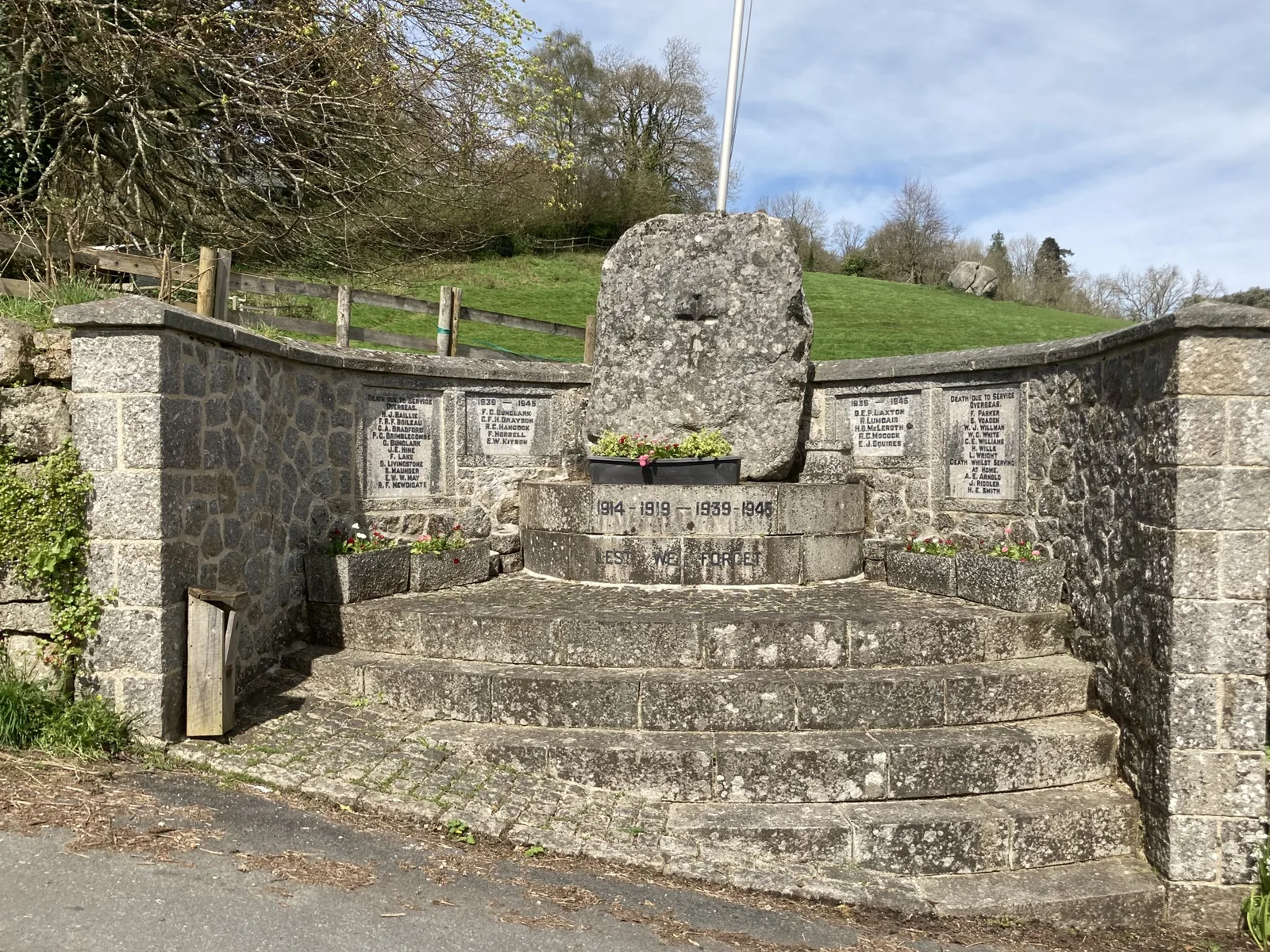 Lustleigh War Memorial